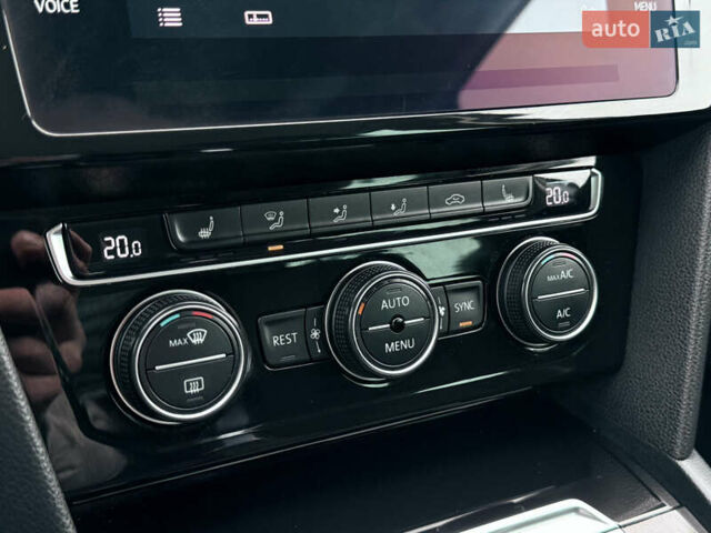 Белый Фольксваген Пассат, объемом двигателя 2 л и пробегом 198 тыс. км за 18950 $, фото 94 на Automoto.ua