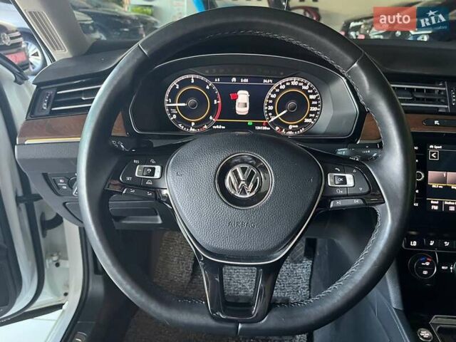 Белый Фольксваген Пассат, объемом двигателя 2 л и пробегом 134 тыс. км за 25500 $, фото 11 на Automoto.ua