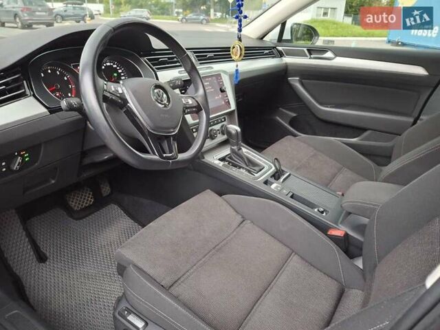 Белый Фольксваген Пассат, объемом двигателя 1.8 л и пробегом 82 тыс. км за 21700 $, фото 9 на Automoto.ua