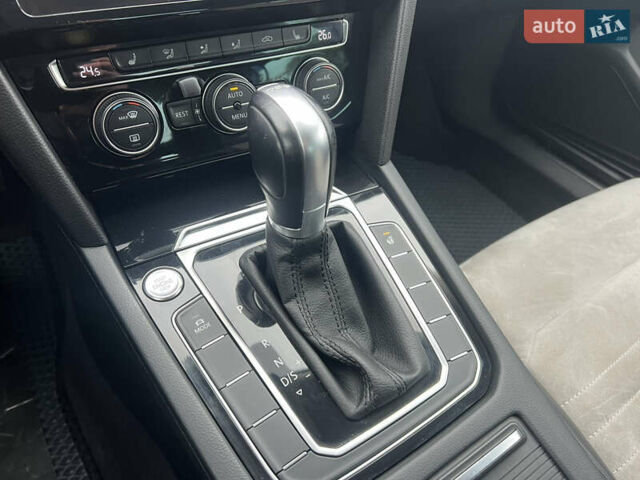 Белый Фольксваген Пассат, объемом двигателя 2 л и пробегом 120 тыс. км за 22000 $, фото 39 на Automoto.ua