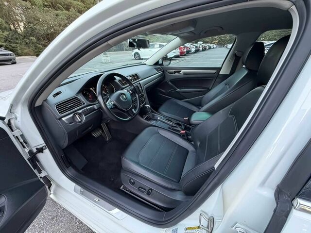 Білий Фольксваген Пассат, об'ємом двигуна 2 л та пробігом 46 тис. км за 11300 $, фото 5 на Automoto.ua