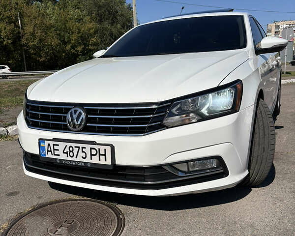 Білий Фольксваген Пассат, об'ємом двигуна 1.98 л та пробігом 186 тис. км за 15500 $, фото 2 на Automoto.ua