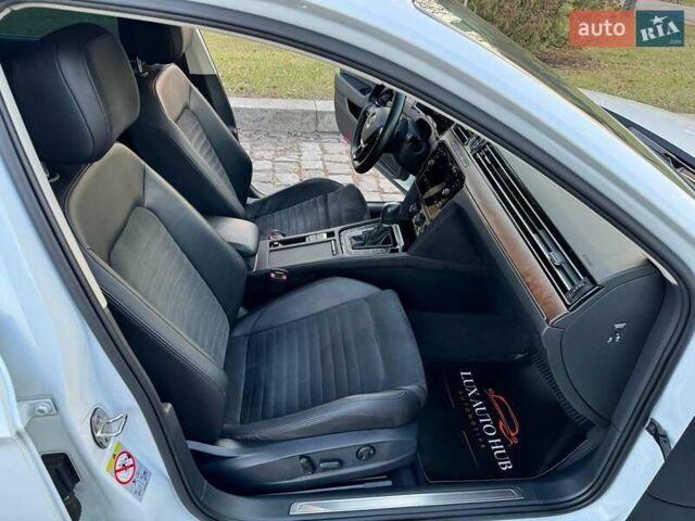 Білий Фольксваген Пассат, об'ємом двигуна 1.8 л та пробігом 170 тис. км за 17500 $, фото 11 на Automoto.ua