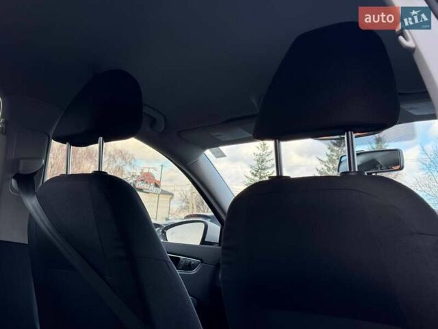 Белый Фольксваген Пассат, объемом двигателя 2 л и пробегом 90 тыс. км за 12800 $, фото 67 на Automoto.ua