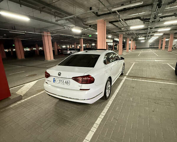 Белый Фольксваген Пассат, объемом двигателя 1.98 л и пробегом 165 тыс. км за 15500 $, фото 5 на Automoto.ua