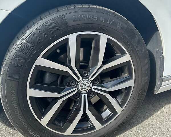 Белый Фольксваген Пассат, объемом двигателя 1.8 л и пробегом 99 тыс. км за 20500 $, фото 7 на Automoto.ua