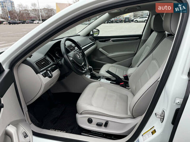 Білий Фольксваген Пассат, об'ємом двигуна 1.98 л та пробігом 134 тис. км за 14500 $, фото 15 на Automoto.ua