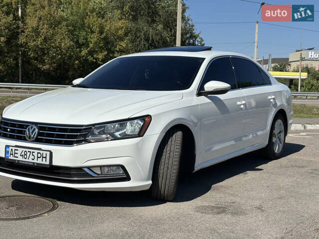 Белый Фольксваген Пассат, объемом двигателя 1.98 л и пробегом 187 тыс. км за 14750 $, фото 6 на Automoto.ua