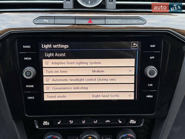 Белый Фольксваген Пассат, объемом двигателя 1.97 л и пробегом 98 тыс. км за 21500 $, фото 49 на Automoto.ua