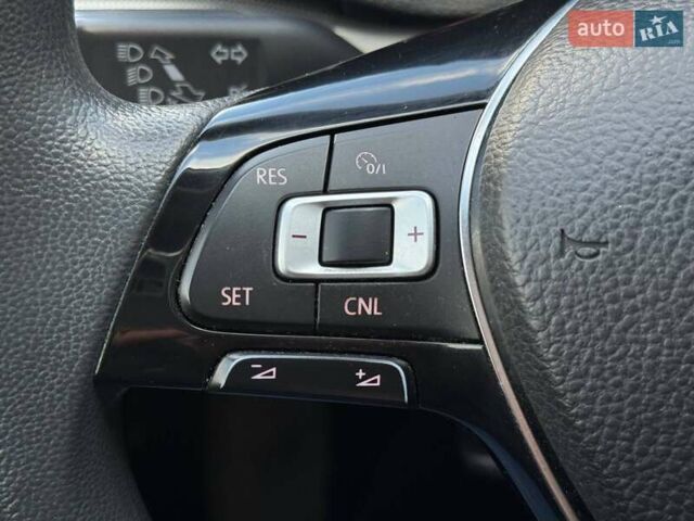 Белый Фольксваген Пассат, объемом двигателя 2 л и пробегом 90 тыс. км за 12800 $, фото 39 на Automoto.ua