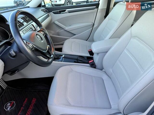 Білий Фольксваген Пассат, об'ємом двигуна 2 л та пробігом 145 тис. км за 18500 $, фото 13 на Automoto.ua