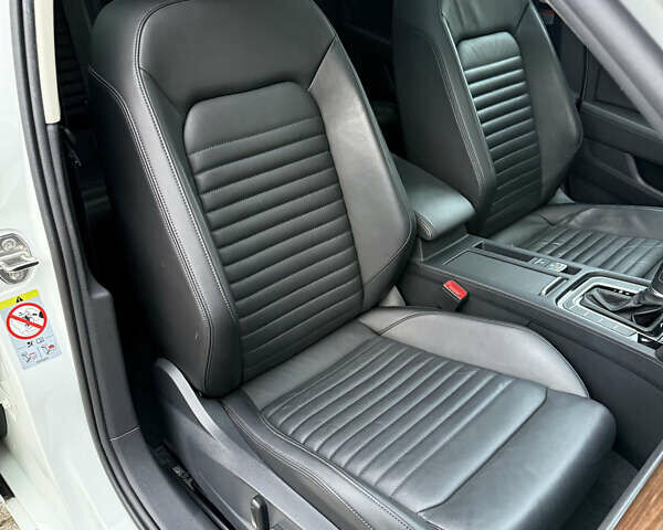 Белый Фольксваген Пассат, объемом двигателя 1.97 л и пробегом 98 тыс. км за 21500 $, фото 36 на Automoto.ua