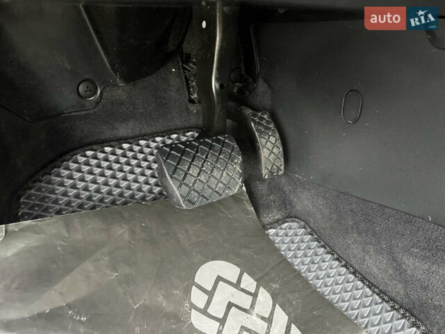 Белый Фольксваген Пассат, объемом двигателя 2 л и пробегом 120 тыс. км за 22000 $, фото 30 на Automoto.ua