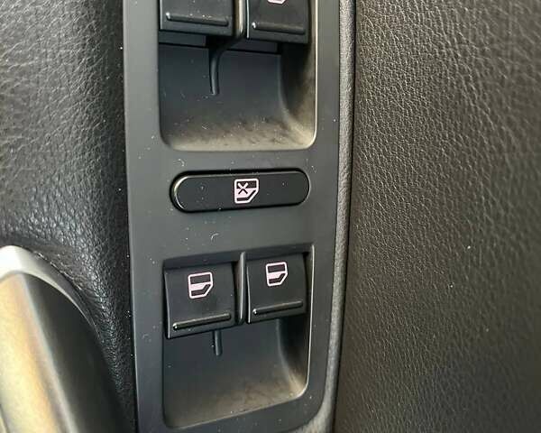 Білий Фольксваген Пассат, об'ємом двигуна 3.6 л та пробігом 72 тис. км за 17490 $, фото 15 на Automoto.ua