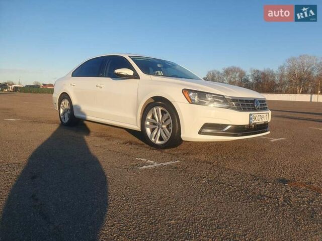 Белый Фольксваген Пассат, объемом двигателя 1.98 л и пробегом 156 тыс. км за 14699 $, фото 16 на Automoto.ua