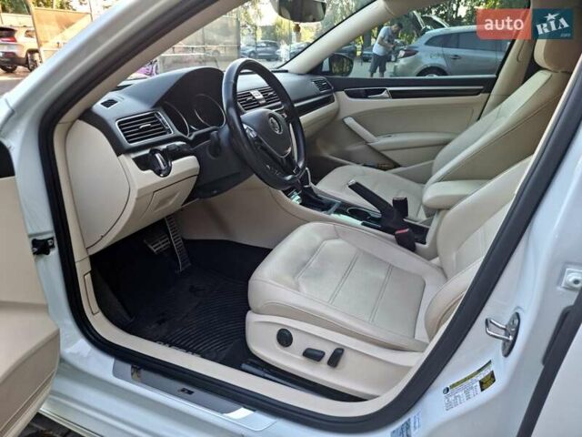 Белый Фольксваген Пассат, объемом двигателя 2 л и пробегом 148 тыс. км за 16700 $, фото 14 на Automoto.ua