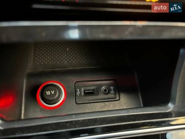 Білий Фольксваген Пассат, об'ємом двигуна 3.6 л та пробігом 72 тис. км за 17490 $, фото 29 на Automoto.ua