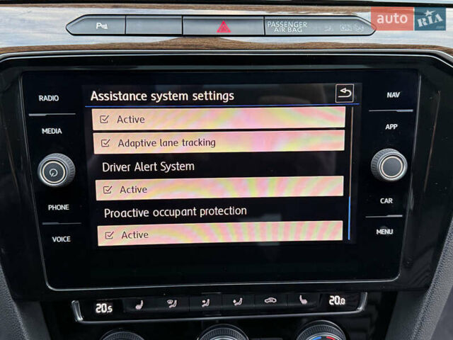 Белый Фольксваген Пассат, объемом двигателя 1.97 л и пробегом 98 тыс. км за 21500 $, фото 48 на Automoto.ua