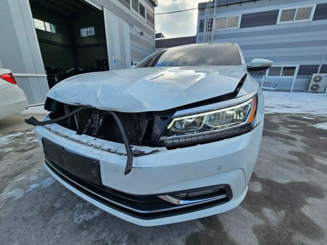 Белый Фольксваген Пассат, объемом двигателя 2 л и пробегом 110 тыс. км за 12700 $, фото 16 на Automoto.ua