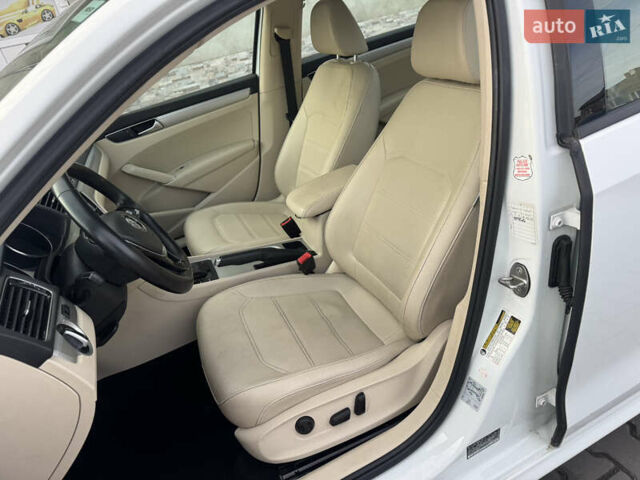 Белый Фольксваген Пассат, объемом двигателя 2 л и пробегом 214 тыс. км за 10800 $, фото 19 на Automoto.ua