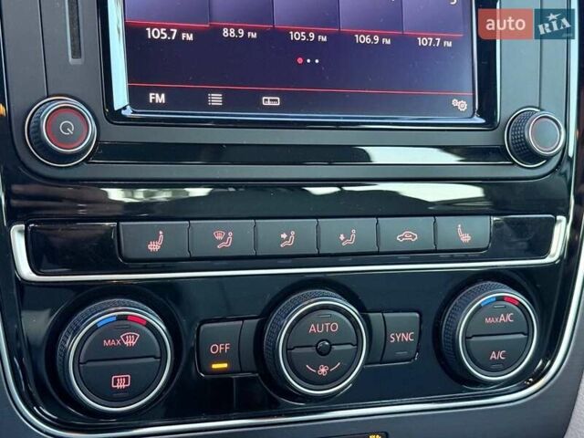 Білий Фольксваген Пассат, об'ємом двигуна 2 л та пробігом 145 тис. км за 18500 $, фото 33 на Automoto.ua