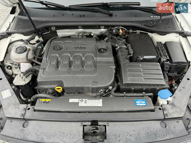 Белый Фольксваген Пассат, объемом двигателя 2 л и пробегом 198 тыс. км за 18950 $, фото 121 на Automoto.ua