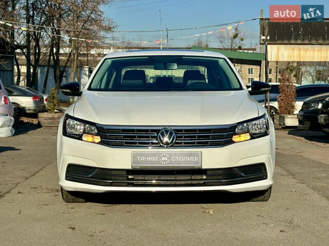 Білий Фольксваген Пассат, об'ємом двигуна 2 л та пробігом 176 тис. км за 12500 $, фото 7 на Automoto.ua