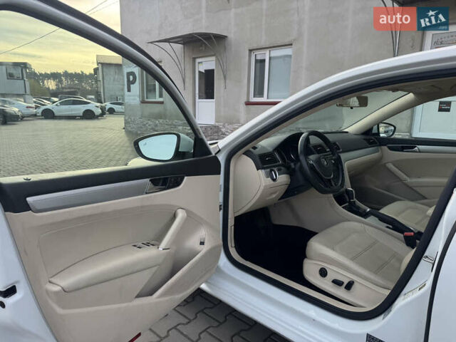 Белый Фольксваген Пассат, объемом двигателя 2 л и пробегом 214 тыс. км за 10800 $, фото 16 на Automoto.ua