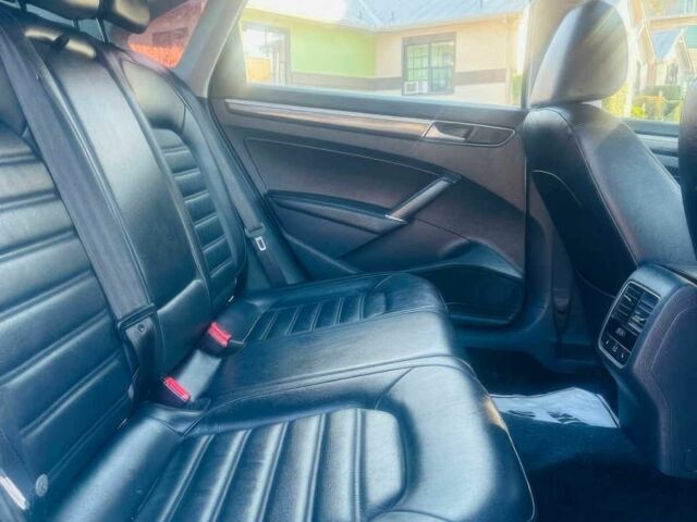 Білий Фольксваген Пассат, об'ємом двигуна 2 л та пробігом 44 тис. км за 10400 $, фото 10 на Automoto.ua