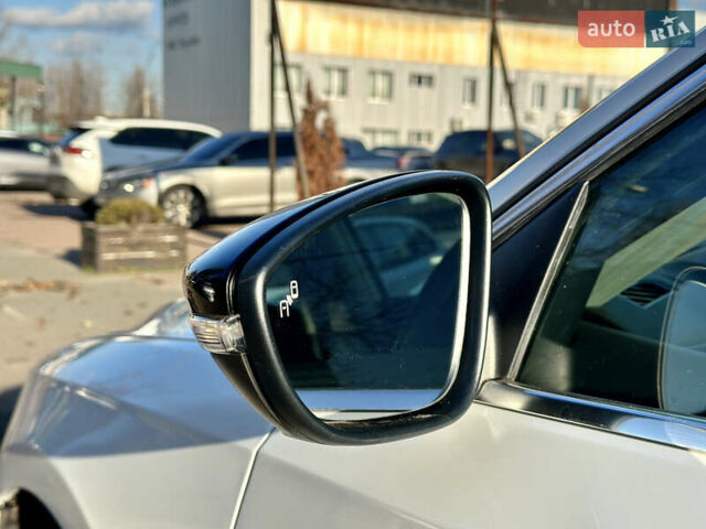 Білий Фольксваген Пассат, об'ємом двигуна 2 л та пробігом 176 тис. км за 12500 $, фото 8 на Automoto.ua