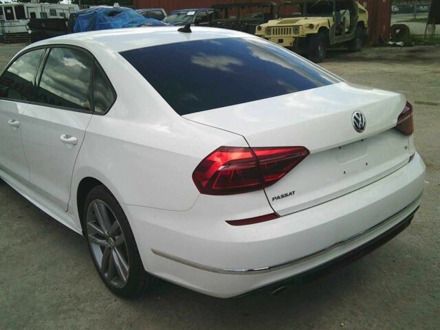 Белый Фольксваген Пассат, объемом двигателя 2 л и пробегом 222 тыс. км за 13900 $, фото 5 на Automoto.ua