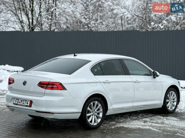 Белый Фольксваген Пассат, объемом двигателя 2 л и пробегом 198 тыс. км за 18950 $, фото 51 на Automoto.ua