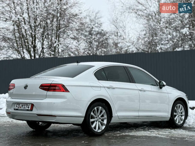 Белый Фольксваген Пассат, объемом двигателя 2 л и пробегом 198 тыс. км за 18950 $, фото 52 на Automoto.ua