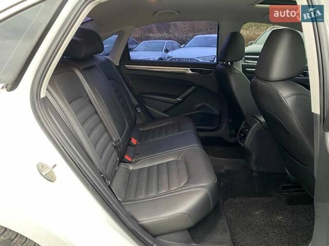 Білий Фольксваген Пассат, об'ємом двигуна 2 л та пробігом 73 тис. км за 17900 $, фото 25 на Automoto.ua