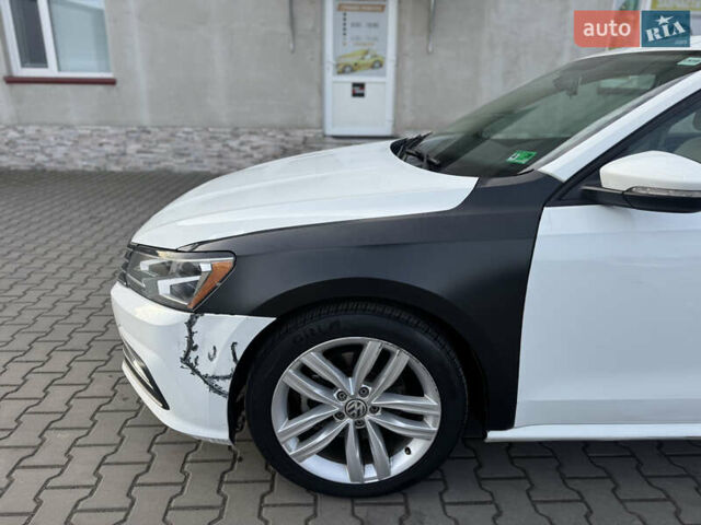 Белый Фольксваген Пассат, объемом двигателя 2 л и пробегом 214 тыс. км за 10800 $, фото 8 на Automoto.ua