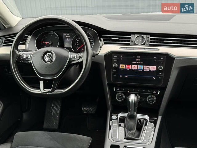 Белый Фольксваген Пассат, объемом двигателя 2 л и пробегом 198 тыс. км за 18950 $, фото 87 на Automoto.ua