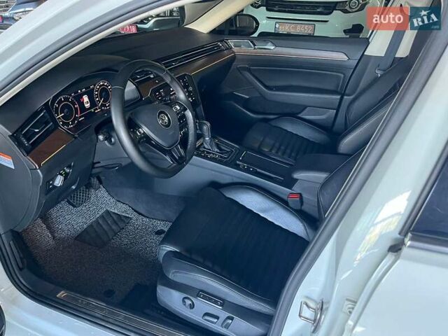 Белый Фольксваген Пассат, объемом двигателя 2 л и пробегом 134 тыс. км за 25500 $, фото 18 на Automoto.ua