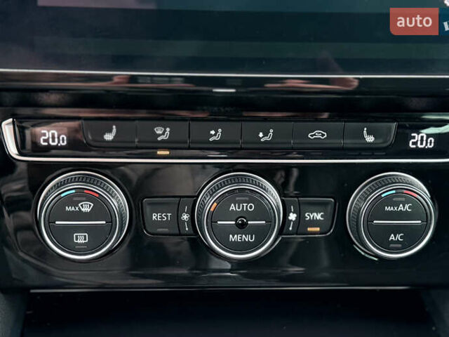 Белый Фольксваген Пассат, объемом двигателя 2 л и пробегом 198 тыс. км за 18950 $, фото 96 на Automoto.ua