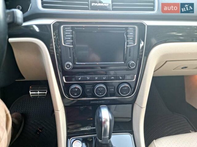 Белый Фольксваген Пассат, объемом двигателя 2 л и пробегом 148 тыс. км за 16700 $, фото 28 на Automoto.ua