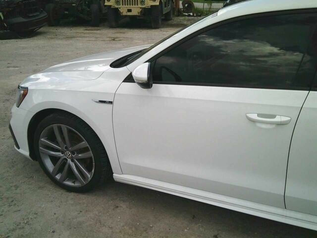 Белый Фольксваген Пассат, объемом двигателя 2 л и пробегом 222 тыс. км за 13900 $, фото 1 на Automoto.ua