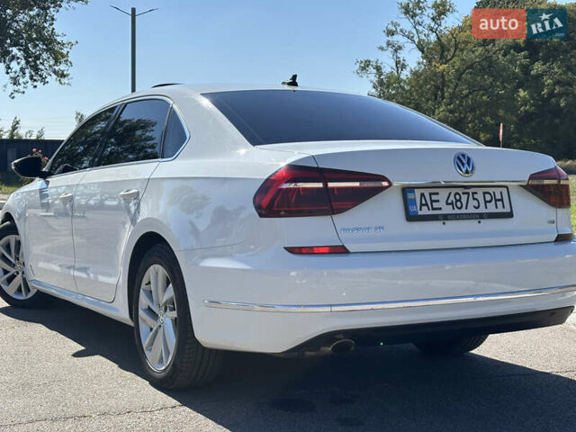 Білий Фольксваген Пассат, об'ємом двигуна 1.98 л та пробігом 186 тис. км за 15500 $, фото 11 на Automoto.ua