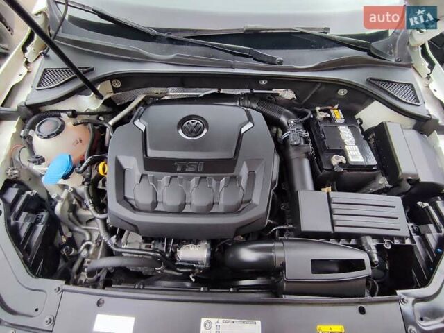 Білий Фольксваген Пассат, об'ємом двигуна 2 л та пробігом 195 тис. км за 14200 $, фото 11 на Automoto.ua