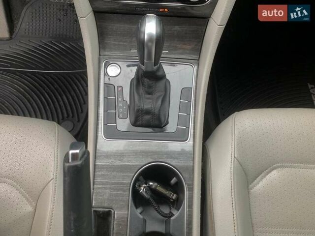 Білий Фольксваген Пассат, об'ємом двигуна 2 л та пробігом 152 тис. км за 16690 $, фото 37 на Automoto.ua