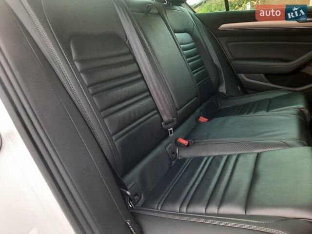 Белый Фольксваген Пассат, объемом двигателя 2 л и пробегом 199 тыс. км за 21999 $, фото 63 на Automoto.ua