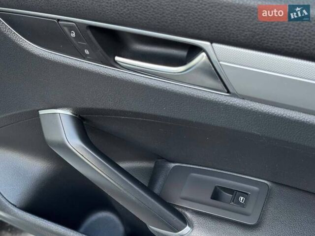 Белый Фольксваген Пассат, объемом двигателя 2 л и пробегом 90 тыс. км за 12800 $, фото 70 на Automoto.ua