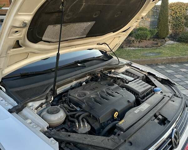 Білий Фольксваген Пассат, об'ємом двигуна 1.97 л та пробігом 208 тис. км за 22550 $, фото 149 на Automoto.ua