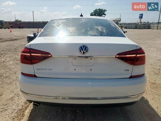 Белый Фольксваген Пассат, объемом двигателя 2 л и пробегом 32 тыс. км за 2900 $, фото 5 на Automoto.ua