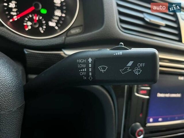 Білий Фольксваген Пассат, об'ємом двигуна 3.6 л та пробігом 72 тис. км за 17490 $, фото 24 на Automoto.ua