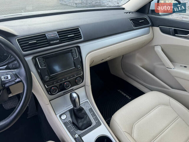 Белый Фольксваген Пассат, объемом двигателя 2 л и пробегом 214 тыс. км за 10800 $, фото 28 на Automoto.ua