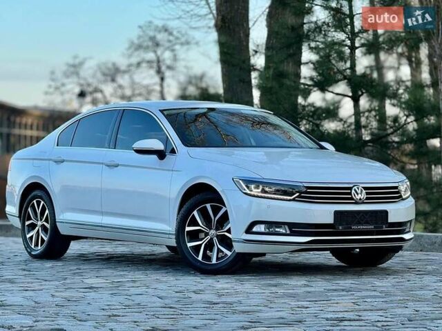 Білий Фольксваген Пассат, об'ємом двигуна 1.8 л та пробігом 170 тис. км за 17500 $, фото 30 на Automoto.ua